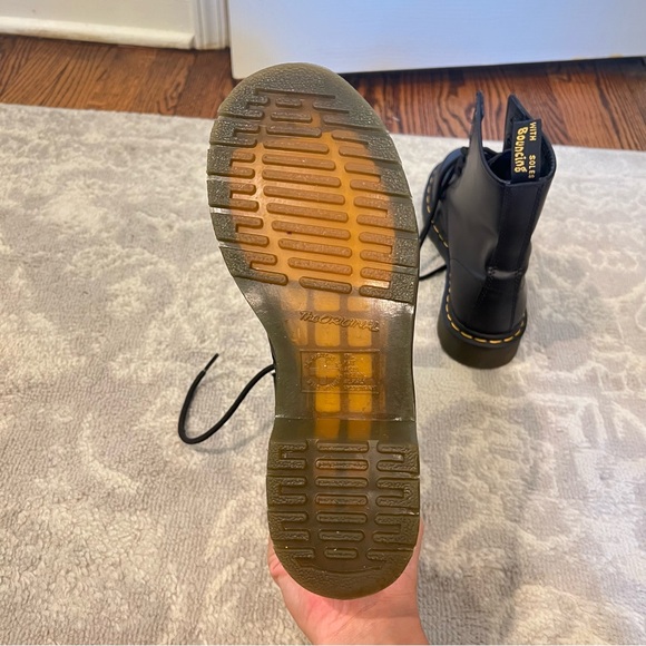 Dr. Martens 1460 women size 8 - Picture 9 of 10